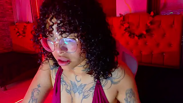 Snapshot of miahernadez303av chatting on February 24, 2026, 3:40 am miahernadez303av online show from February 24, 2026, 3:40 am