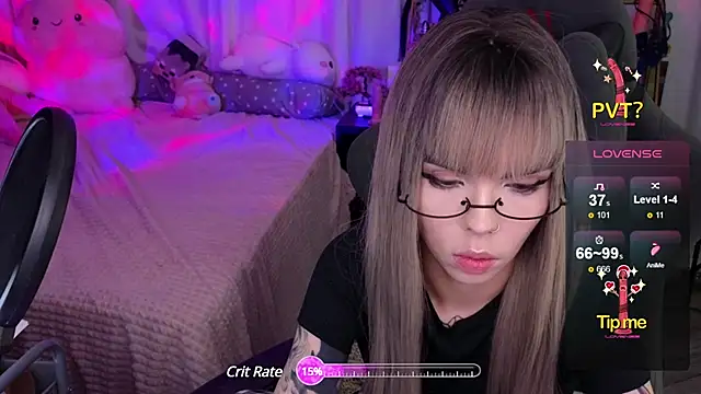 Snapshot of Kerry_Kirk chatting on February 8, 2025, 9:46 pm Kerry Kirk online show from February 8, 2025, 9:46 pm