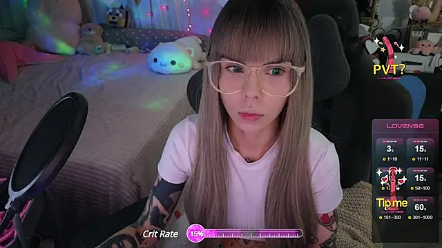 Snapshot of Kerry_Kirk chatting on March 2, 2025, 10:13 pm Kerry Kirk online show from March 2, 2025, 10:13 pm