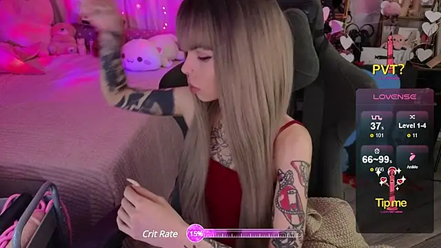 Snapshot of Kerry_Kirk chatting on February 25, 2025, 7:49 pm Kerry Kirk online show from February 25, 2025, 7:49 pm