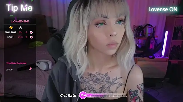 Snapshot of Kerry_Kirk chatting on October 4, 2025, 7:48 pm Kerry Kirk online show from October 4, 2025, 7:48 pm