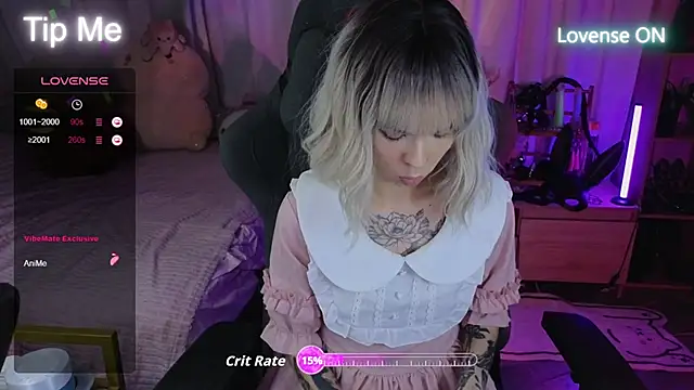 Snapshot of Kerry_Kirk chatting on September 19, 2025, 8:35 pm Kerry Kirk online show from September 19, 2025, 8:35 pm