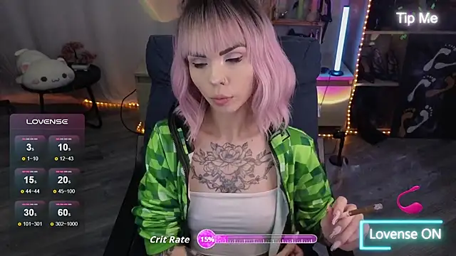 Snapshot of Kerry_Kirk chatting on November 12, 2025, 8:23 pm Kerry Kirk online show from November 12, 2025, 8:23 pm