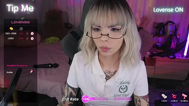 Snapshot of Kerry_Kirk chatting on October 3, 2025, 11:50 pm Kerry Kirk online show from October 3, 2025, 11:50 pm