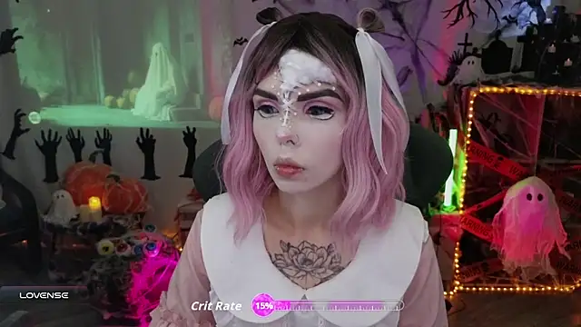 Snapshot of Kerry_Kirk chatting on October 31, 2025, 8:16 pm Kerry Kirk online show from October 31, 2025, 8:16 pm