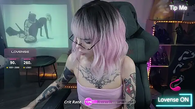 Snapshot of Kerry_Kirk chatting on November 21, 2025, 9:03 pm Kerry Kirk online show from November 21, 2025, 9:03 pm