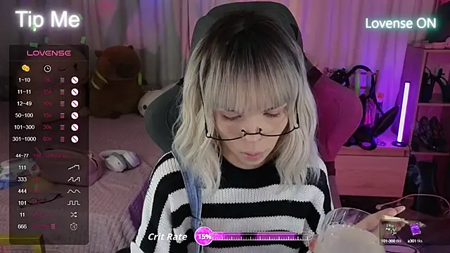 Snapshot of Kerry_Kirk chatting on September 26, 2025, 4:58 pm Kerry Kirk online show from September 26, 2025, 4:58 pm