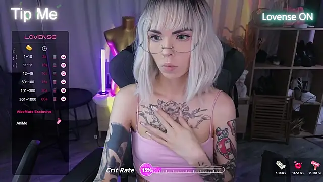 Snapshot of Kerry_Kirk chatting on October 17, 2025, 6:53 pm Kerry Kirk online show from October 17, 2025, 6:53 pm