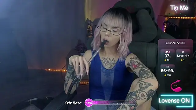 Snapshot of Kerry_Kirk chatting on November 29, 2025, 11:27 pm Kerry Kirk online show from November 29, 2025, 11:27 pm