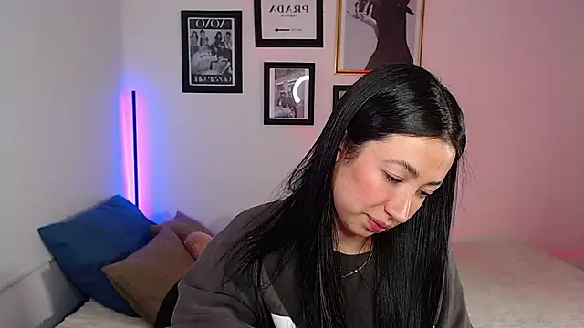 lilyy evanss online show from January 31, 2025, 2:15 am