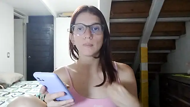 Luna-e-Franco1 online show from November 27, 2025, 12:00 am