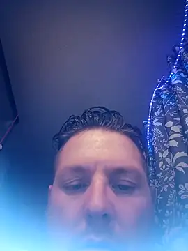 Snapshot of Buddy_Cuck chatting on November 20, 2025, 7:31 am Buddy Cuck online show from November 20, 2025, 7:31 am