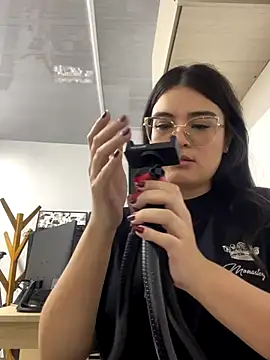 Snapshot of CamilaSofiia chatting on October 5, 2025, 4:42 pm CamilaSofiia online show from October 5, 2025, 4:42 pm