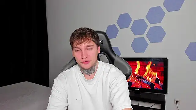 Snapshot of Chris_Tyson chatting on October 13, 2025, 4:08 pm Chris Tyson online show from October 13, 2025, 4:08 pm