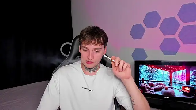 Snapshot of Chris_Tyson chatting on October 5, 2025, 9:38 pm Chris Tyson online show from October 5, 2025, 9:38 pm