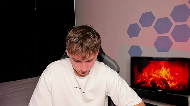 Snapshot of Chris_Tyson chatting on October 4, 2025, 10:06 am Chris Tyson online show from October 4, 2025, 10:06 am