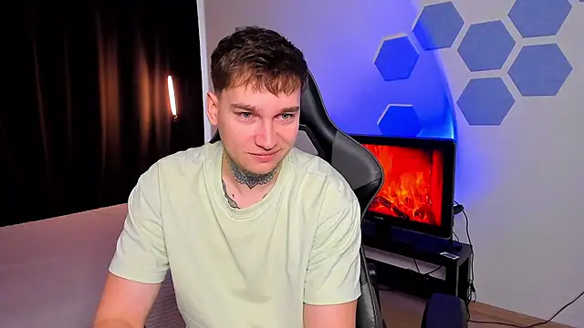 Snapshot of Chris_Tyson chatting on December 3, 2025, 7:19 am Chris Tyson online show from December 3, 2025, 7:19 am