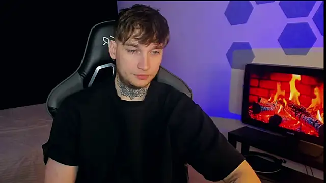 Snapshot of Chris_Tyson chatting on February 19, 2025, 7:59 pm Chris Tyson online show from February 19, 2025, 7:59 pm