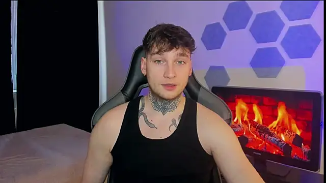 Snapshot of Chris_Tyson chatting on February 19, 2025, 10:23 am Chris Tyson online show from February 19, 2025, 10:23 am