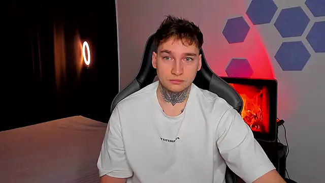 Snapshot of Chris_Tyson chatting on November 27, 2025, 6:14 am Chris Tyson online show from November 27, 2025, 6:14 am