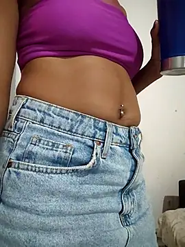 Snapshot of Julia_Pretinha chatting on March 15, 2025, 11:17 pm Julia Pretinha online show from March 15, 2025, 11:17 pm