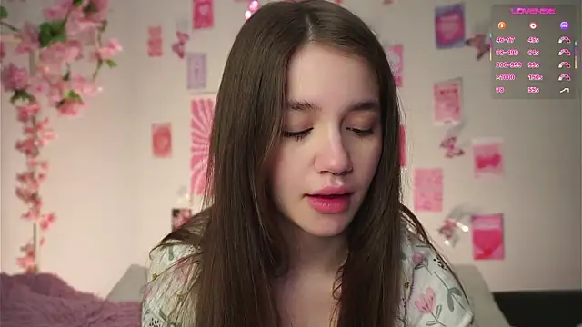 Snapshot of AmiLewis chatting on February 1, 2026, 1:26 am AmiLewis online show from February 1, 2026, 1:26 am