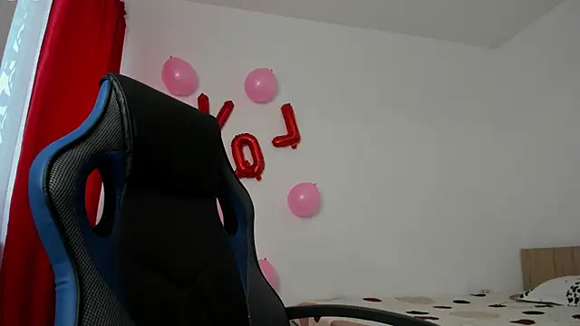 Snapshot of TorriTexas chatting on February 15, 2025, 8:11 am TorriTexas online show from February 15, 2025, 8:11 am