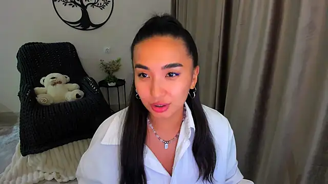 worldofkim online show from September 10, 2025, 9:03 pm