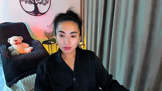 worldofkim online show from November 20, 2025, 1:23 pm