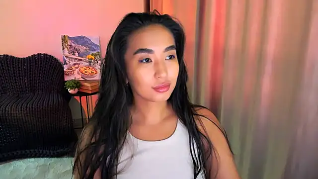 worldofkim online show from March 13, 2025, 5:33 am