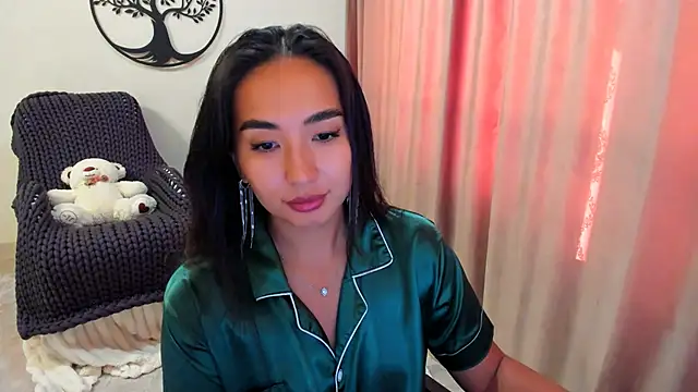 worldofkim online show from September 9, 2025, 4:11 am