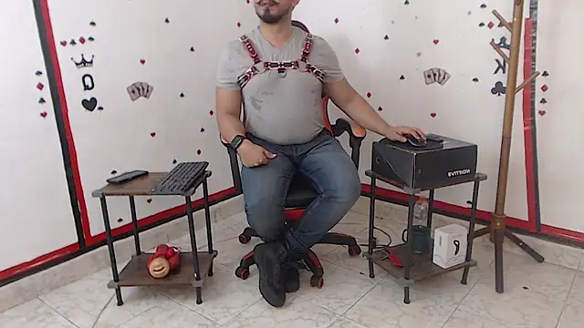 Snapshot of KalethBigDick chatting on October 5, 2025, 12:12 am KalethBigDick online show from October 5, 2025, 12:12 am