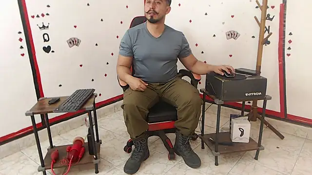 Snapshot of KalethBigDick chatting on September 16, 2025, 3:35 pm KalethBigDick online show from September 16, 2025, 3:35 pm