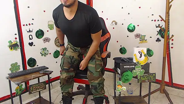 Snapshot of KalethBigDick chatting on March 20, 2025, 8:08 pm KalethBigDick online show from March 20, 2025, 8:08 pm