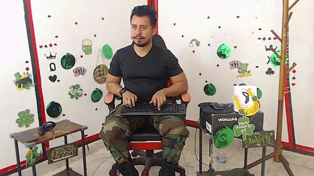 Snapshot of KalethBigDick chatting on March 20, 2025, 5:04 pm KalethBigDick online show from March 20, 2025, 5:04 pm