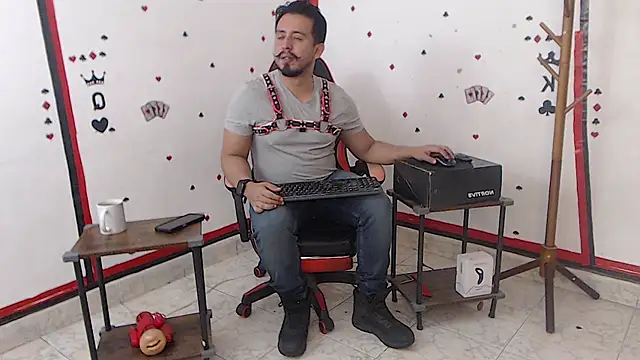 Snapshot of KalethBigDick chatting on October 4, 2025, 12:07 pm KalethBigDick online show from October 4, 2025, 12:07 pm