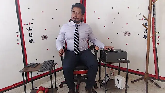 Snapshot of KalethBigDick chatting on October 19, 2025, 8:33 pm KalethBigDick online show from October 19, 2025, 8:33 pm