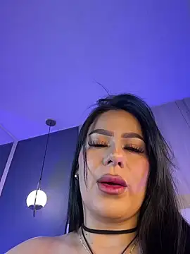 Miah gomez  online show from November 15, 2025, 12:20 pm