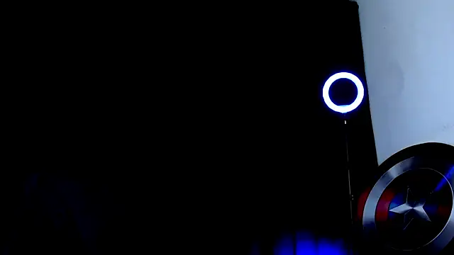 Snapshot of Antonywebb94 chatting on November 30, 2025, 4:13 am Antonywebb94 online show from November 30, 2025, 4:13 am