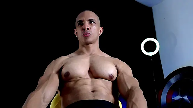 Snapshot of Antonywebb94 chatting on November 9, 2025, 5:39 pm Antonywebb94 online show from November 9, 2025, 5:39 pm