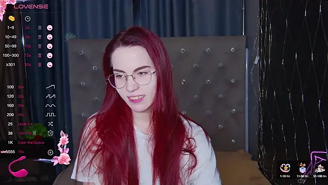 Snapshot of EmilyKents chatting on February 27, 2025, 1:41 am EmilyKents online show from February 27, 2025, 1:41 am