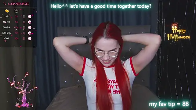 Snapshot of EmilyKents chatting on October 17, 2025, 1:42 am EmilyKents online show from October 17, 2025, 1:42 am