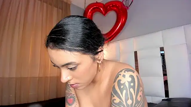 Snapshot of magic_marg chatting on February 19, 2025, 12:25 am magic marg online show from February 19, 2025, 12:25 am