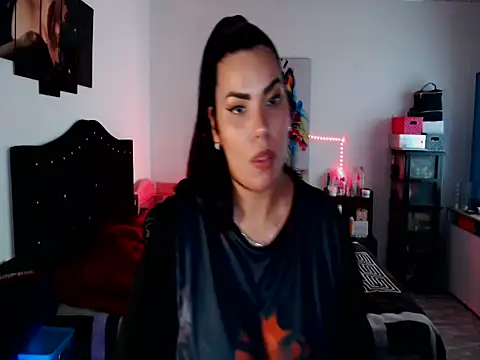 CarolinaRincon online show from October 14, 2025, 12:00 am