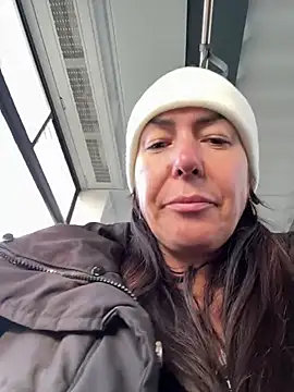 eveangelll online show from January 18, 2026, 8:40 am