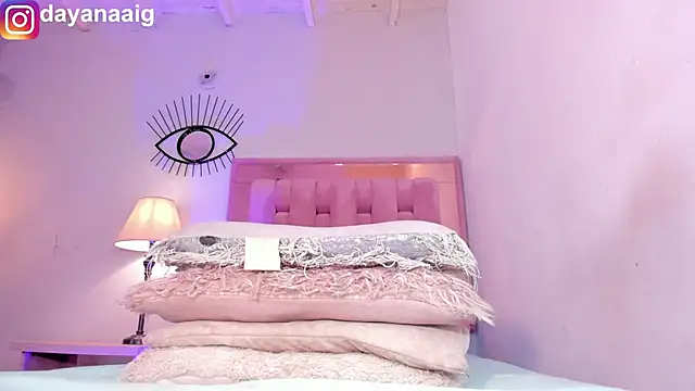 Voluptupus-girl online show from October 25, 2025, 5:46 pm