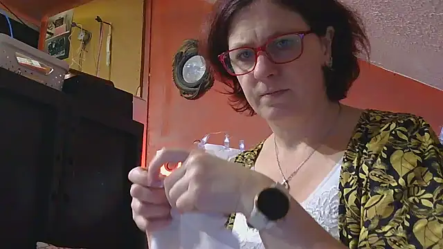 lanax online show from November 24, 2025, 1:44 pm