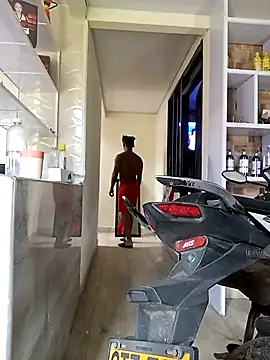 Snapshot of AlejoKhalifa_ chatting on October 23, 2025, 5:00 pm AlejoKhalifa online show from October 23, 2025, 5:00 pm