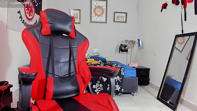 Snapshot of AlejoKhalifa_ chatting on October 29, 2025, 12:09 am AlejoKhalifa online show from October 29, 2025, 12:09 am