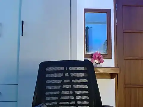 Snapshot of queencydoll chatting on June 2, 2026, 8:47 am queencydoll online show from June 2, 2026, 8:47 am